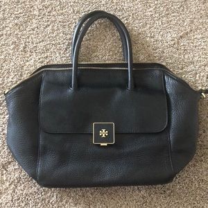 Black leather Tory Burch purse